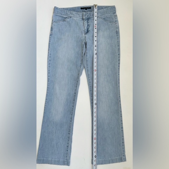 Theory Light Wash Jeans Size 6 Mid Rise Stretch Denim Bootcut Classic - Picture 8 of 10